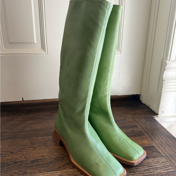 Buttery soft miista boots in green leather new in box size 38 - Picture 2 of 7